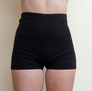 Spandex crisscross back shorts, size small